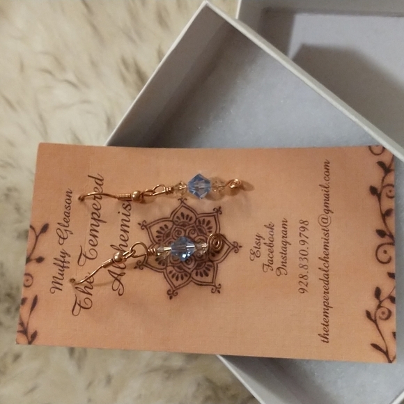 Beautiful delicate handmade earrings by a local artist. Gold with blue beads - Picture 1 of 3